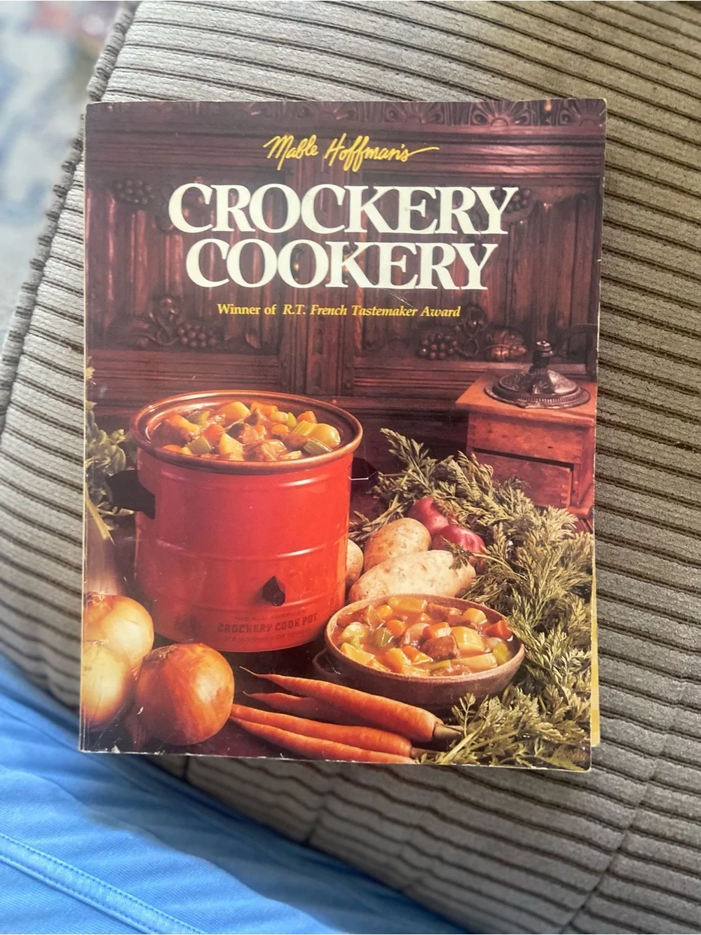 's Crockery Cookery - Red Crock Pot Cookbook